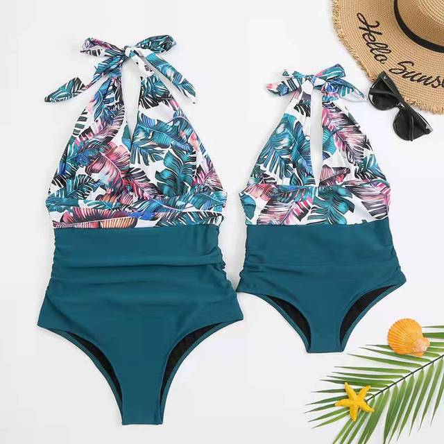 Matching Family Outfit - Mummy and Daughter Swimsuit